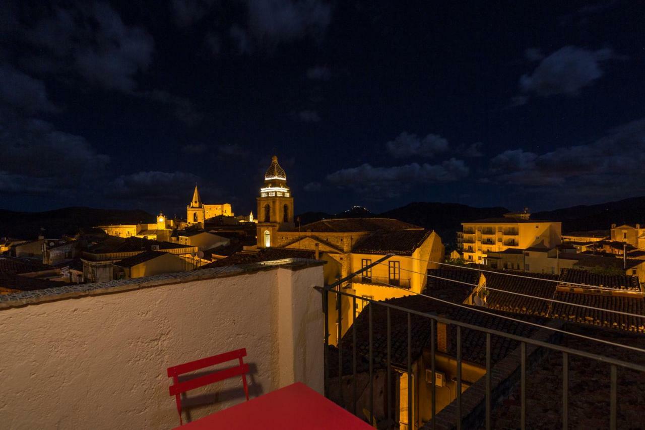 B&Sicily - Case Spazioscena Tersicore Castelbuono  Esterno foto